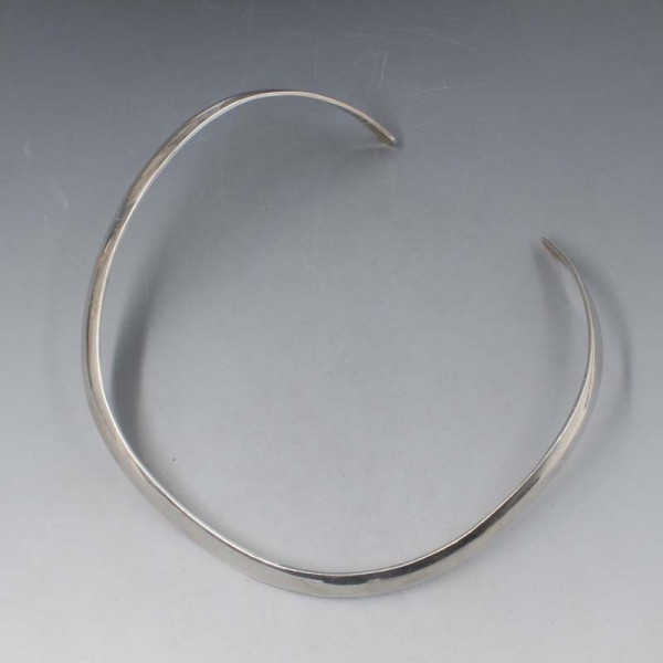 Solid silver hot sale collar necklace